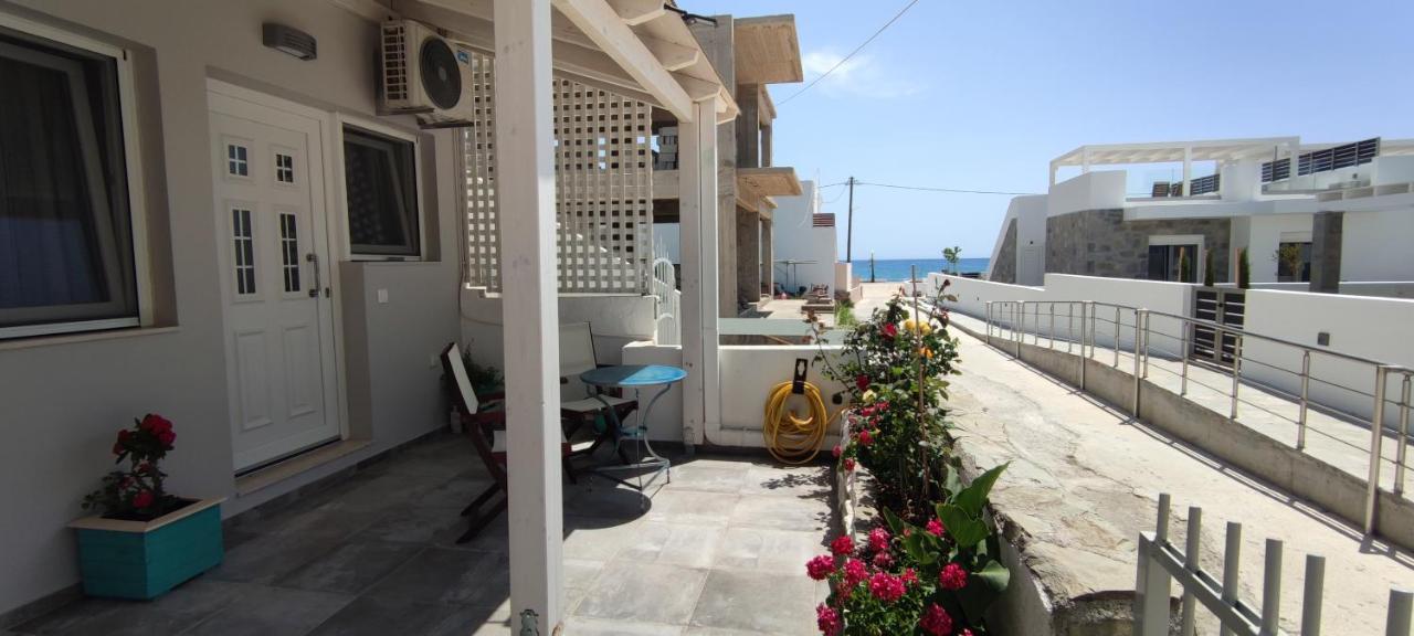 Neva Apartments By The Beach Makrýgialos Eksteriør billede